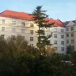 Doroti Apartment